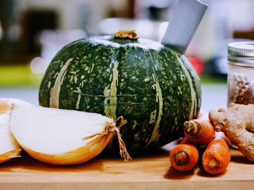 https://goodly.ca/wp-content/uploads/2020/11/Kabocha-Ingredients-1-web-small.jpg